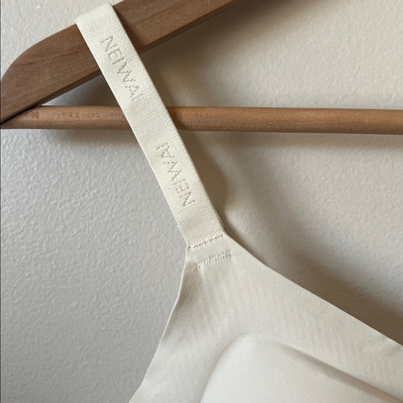 Neiwai Cloud Cream Seamless Bra NW231WU1141 Wireless Comfort Medium/Large NWT - Picture 7 of 9